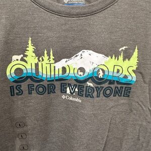 *BNWT* Columbia Women’s T shirt - size Large